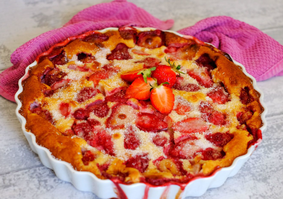 Clafoutis cu căpșuni